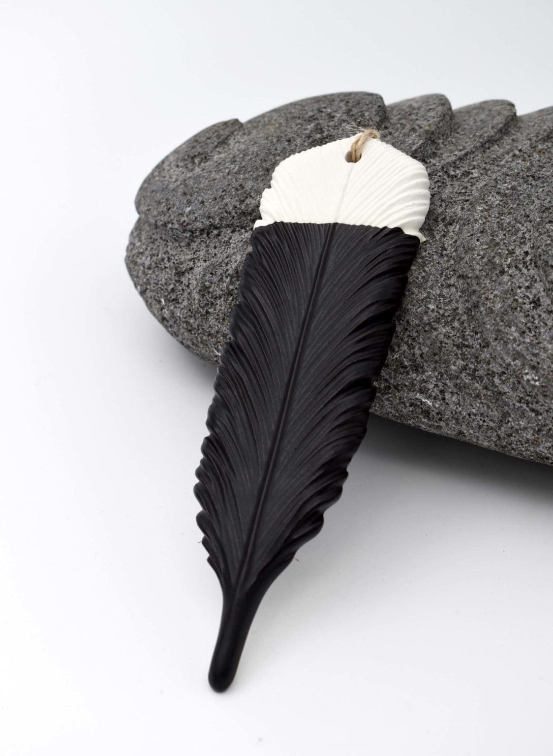 Huia Feather (Small) – Michelle Bow – The White Sail Gallery