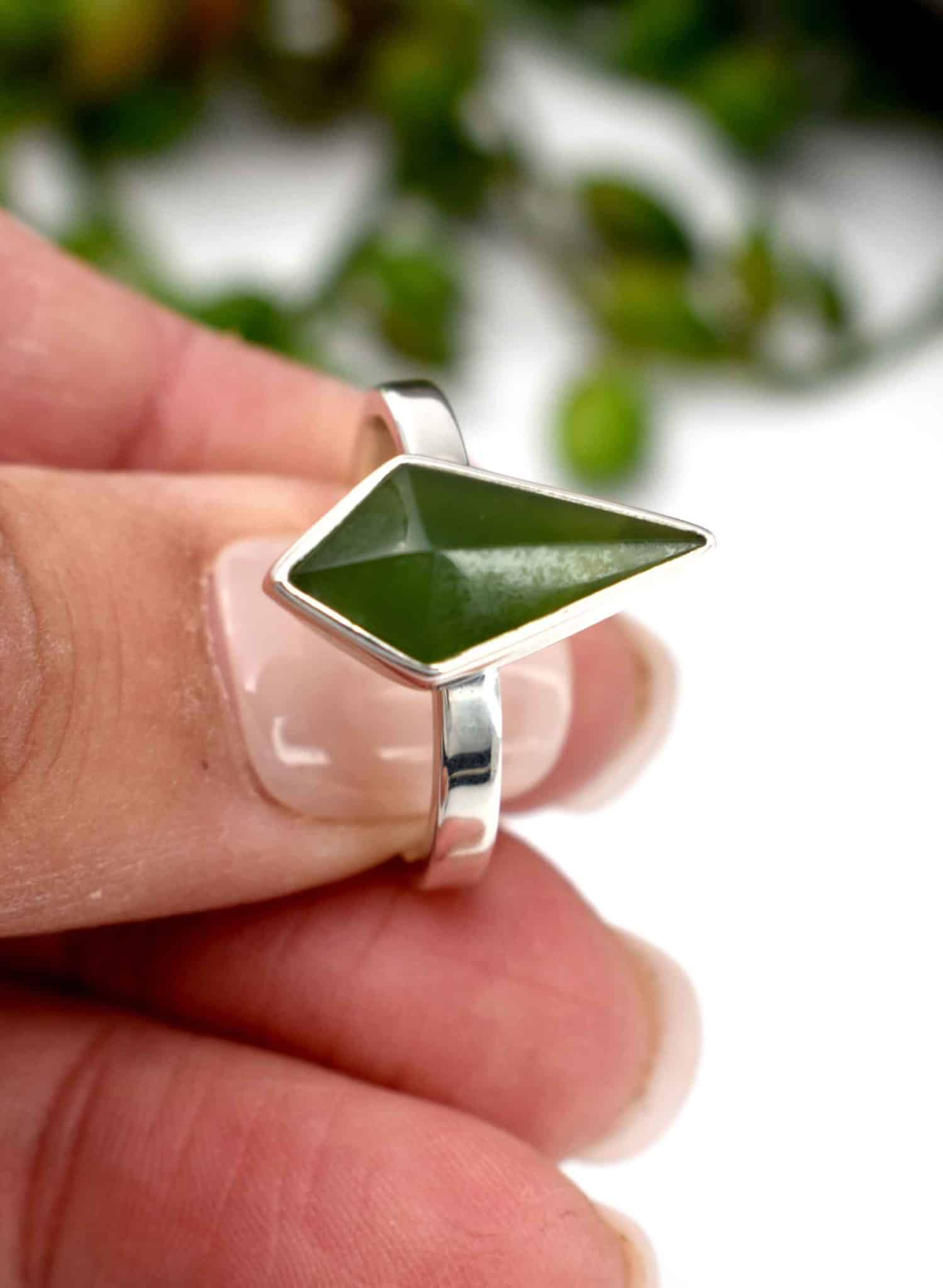 Pounamu Pinnacle Ring – Nick von K – The White Sail Gallery