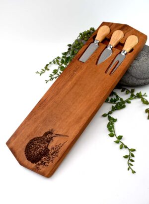 Rimu Board with knives (Kiwi) - Lynch Wood Creations