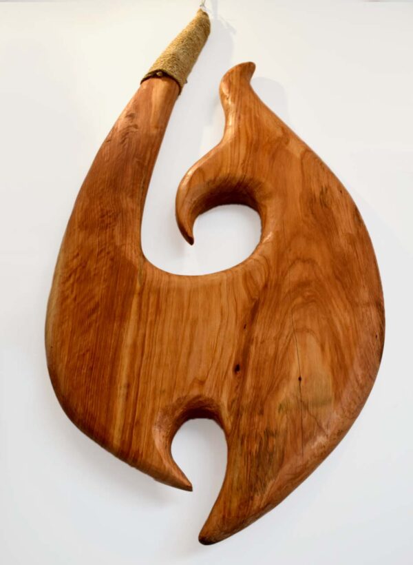 Macrocarpa X-Large Hei Matau - Simon Burton