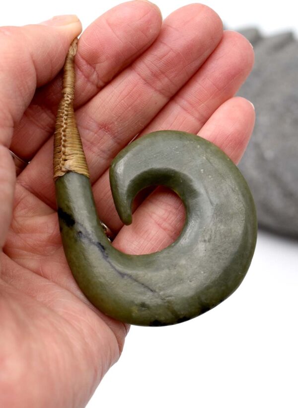 Hei Matau, Nelson Pounamu - Carved by Simon Burton - Image 2