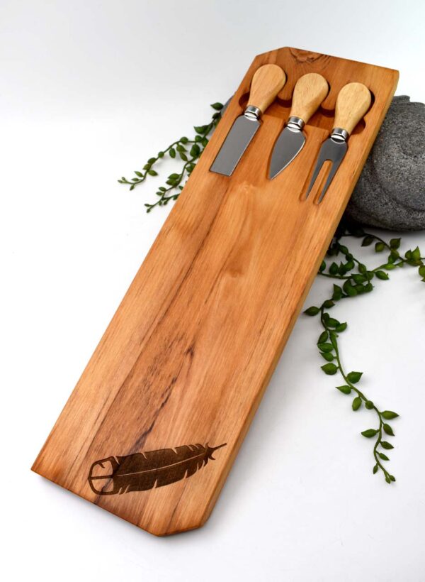 Rimu Board with knives (Huia) - Lynch Wood Creations