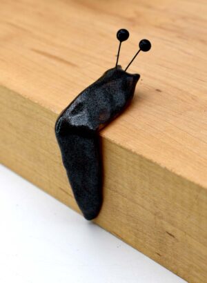 Metallic Shelf Slug - Lava Ceramics