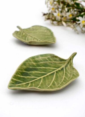 Tiny Leaf (Light Green) - Muddy Fingers