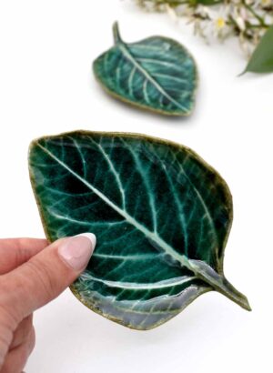 Tiny Leaf (Dark Green) - Muddy Fingers