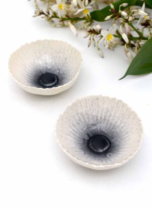 Gerbera Bowl (White/Black) - Muddy Fingers