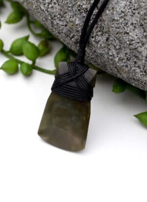 Pounamu Toki Pendant – Carved by Tony Lusty