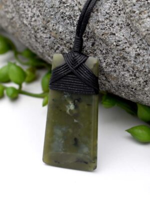 Pounamu Toki Pendant – Carved by Tony Lusty
