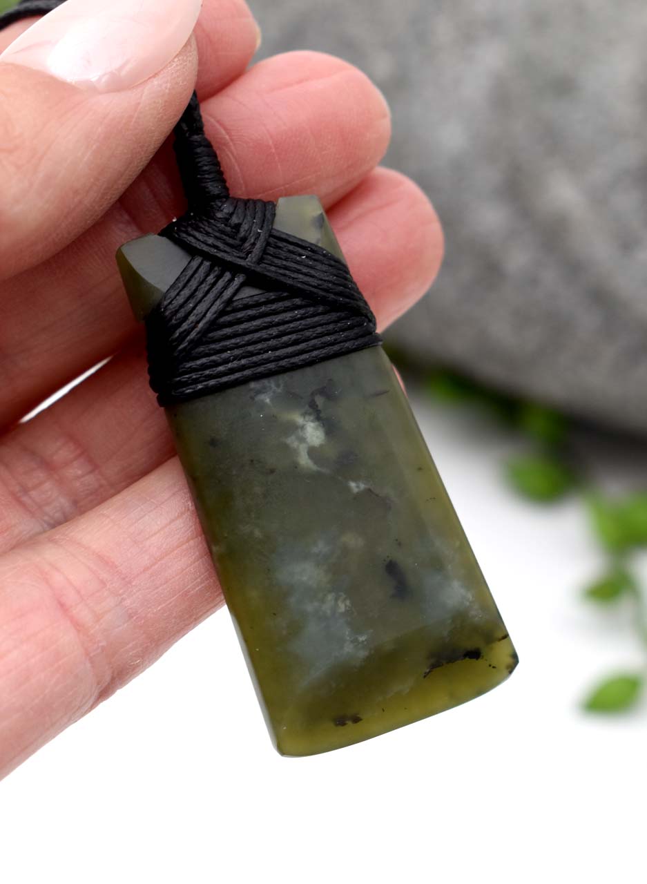 Pounamu Toki Pendant – Carved by Tony Lusty - Image 2