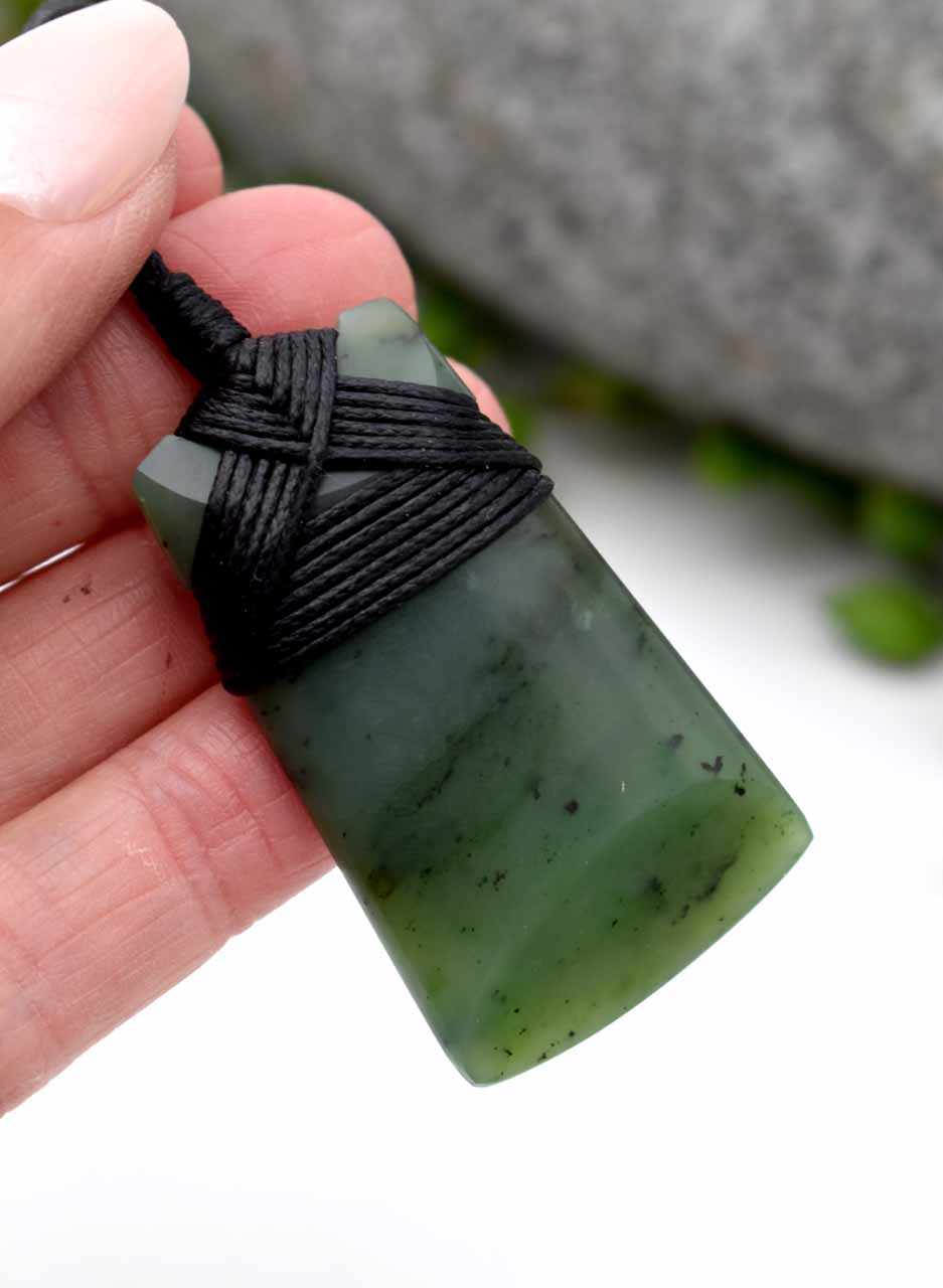 Pounamu Toki Pendant – Carved by Tony Lusty - Image 2