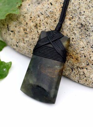 Pounamu Toki Pendant – Carved by Tony Lusty