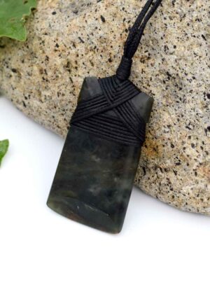 Pounamu Toki Pendant – Carved by Tony Lusty