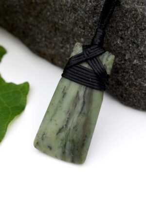 Pounamu Toki Pendant – Carved by Tony Lusty