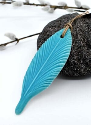 Kowhaiwhai Feather (Tiny) - Michelle Bow