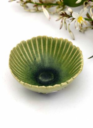 Gerbera bowl (Olive Green) – Muddy Fingers