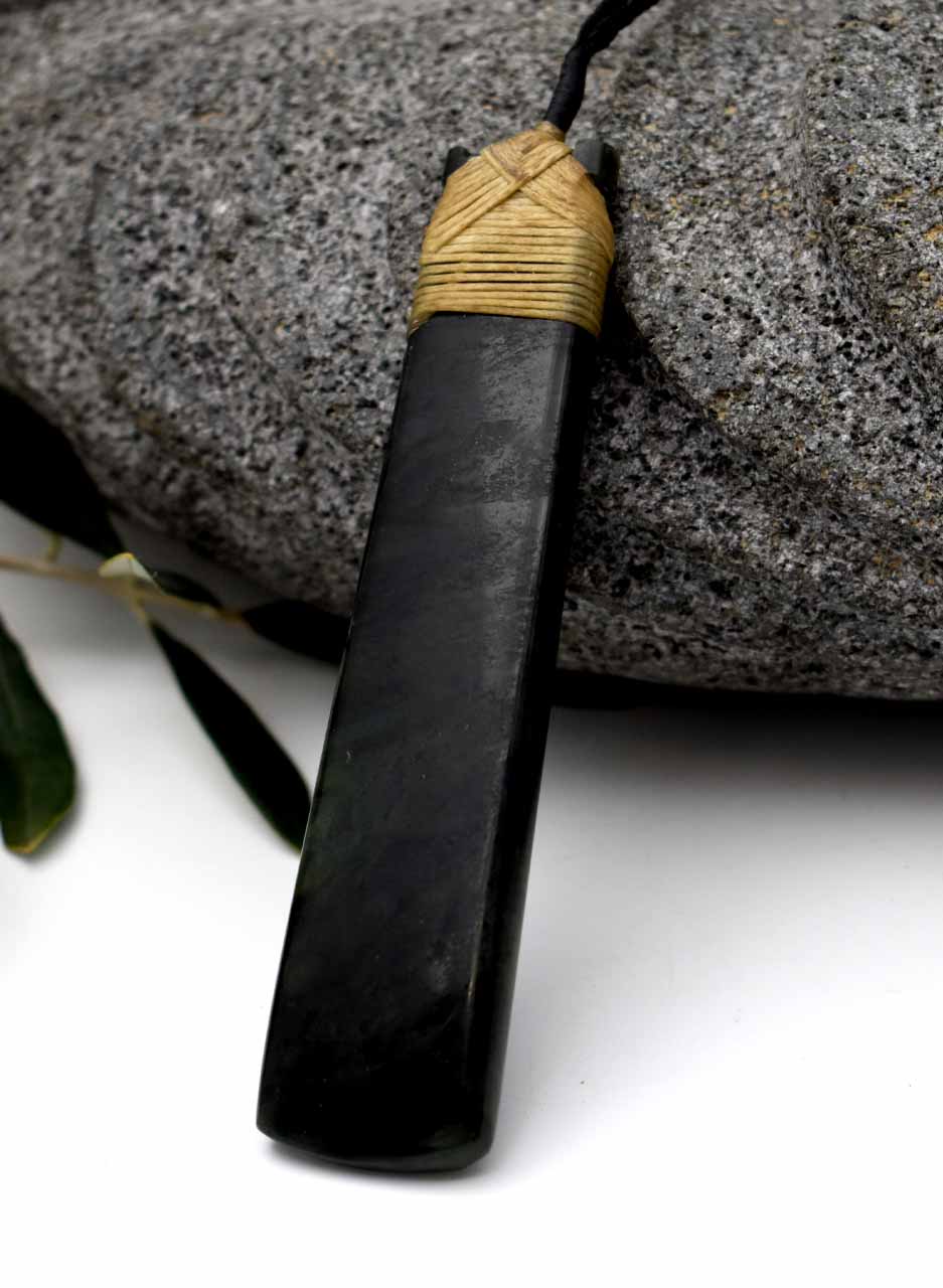 Toki Hapopo West Coast Pounamu - by Simon Burton