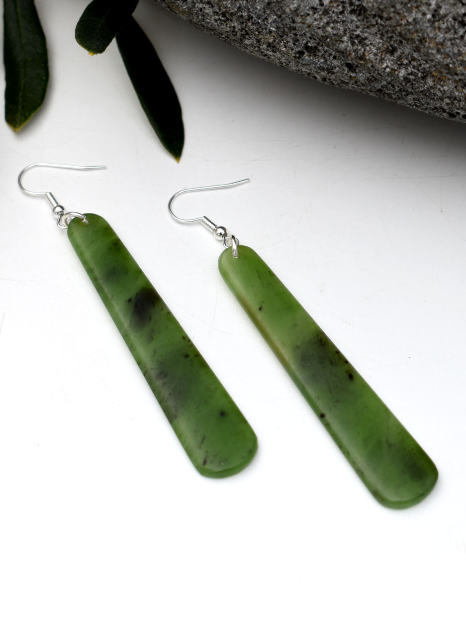 Pounamu Earrings – Carved by T. Lusty
