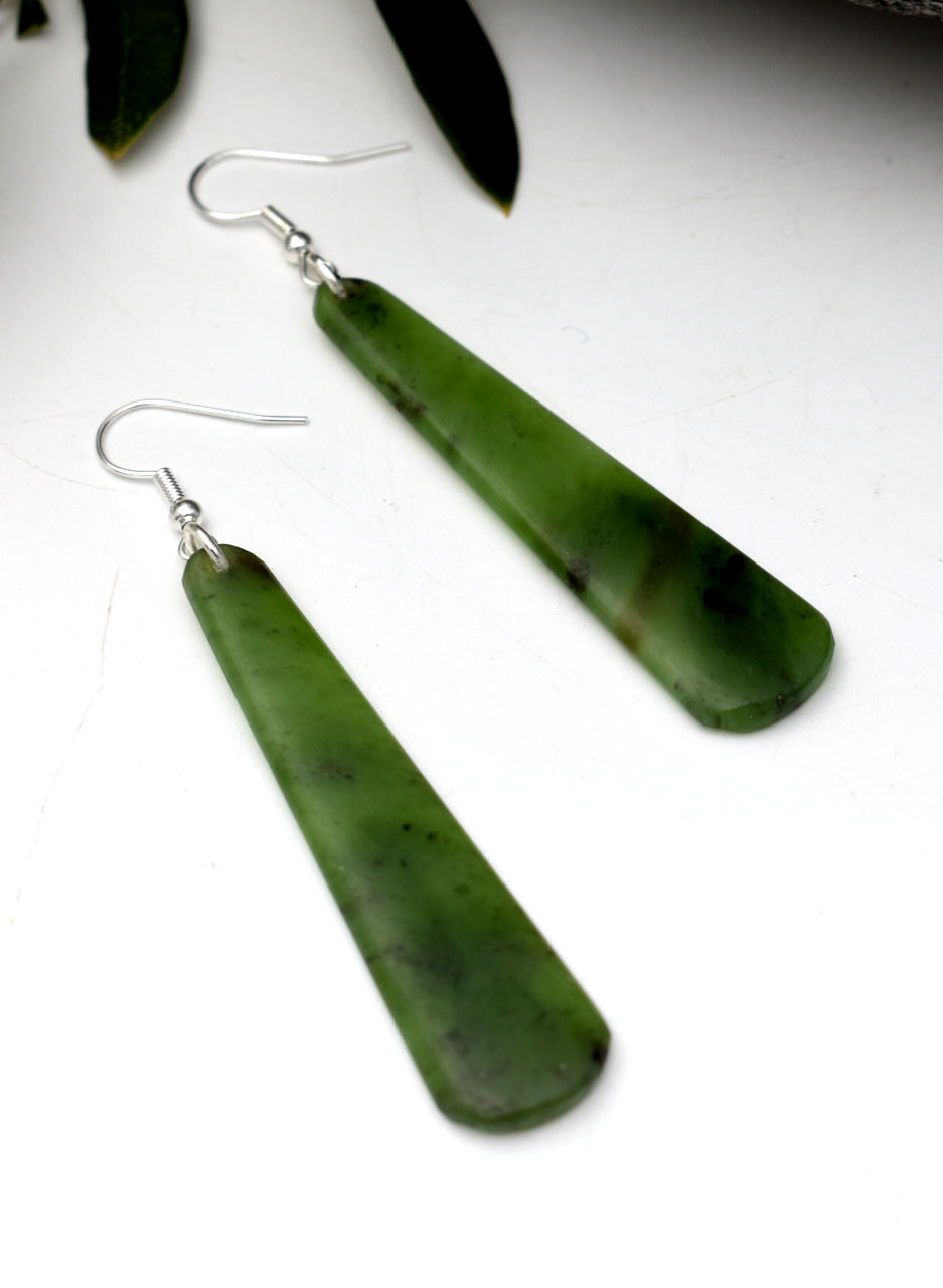 Pounamu Earrings – Carved by T. Lusty
