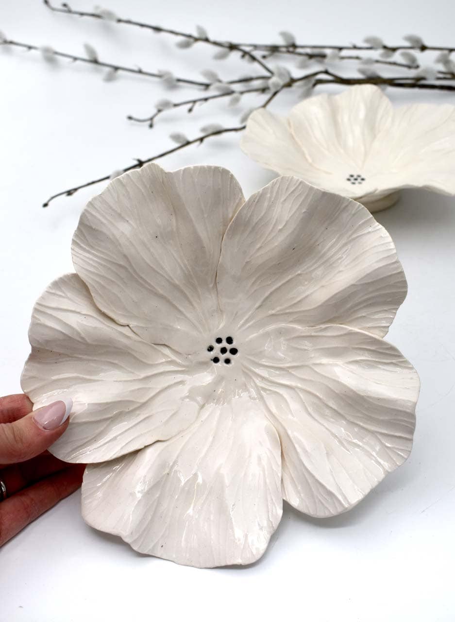Hibiscus Bowl (White) - Muddy Fingers