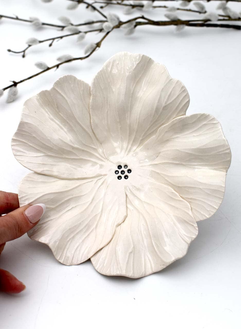 Hibiscus Bowl (White) - Muddy Fingers
