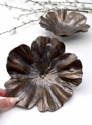 Hibiscus Bowl (Metallic Glaze) - Muddy Fingers