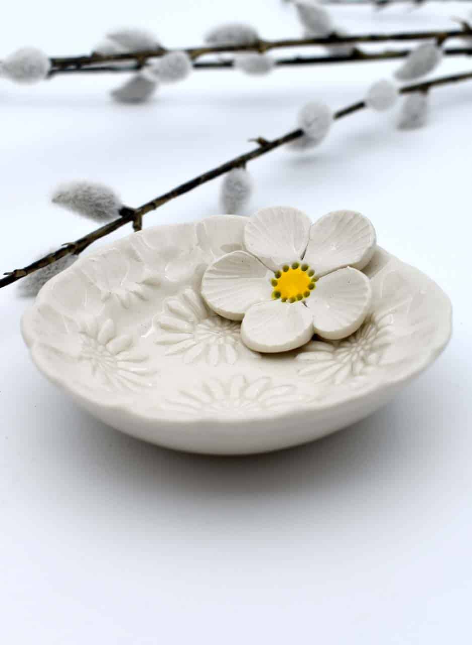 Flower Detail Trinket Dish 5 - Michelle Bow - Image 3