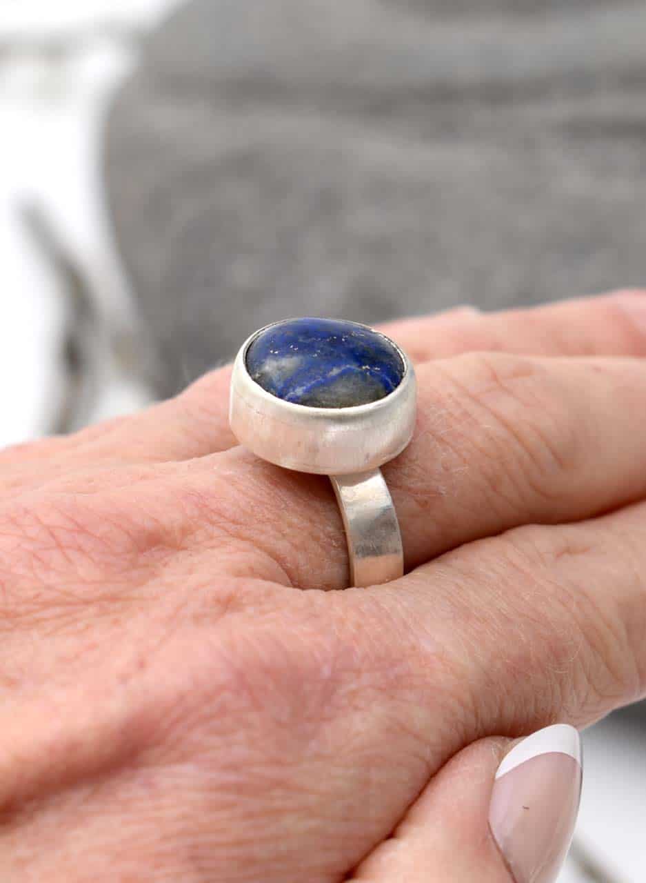 Lapis Lazuli Silver Ring - Dominique Crikemans - Image 3