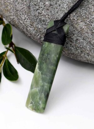 Pounamu Toki Pendant – Carved by Tony Lusty