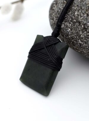 Pounamu Toki Pendant – Carved by Tony Lusty