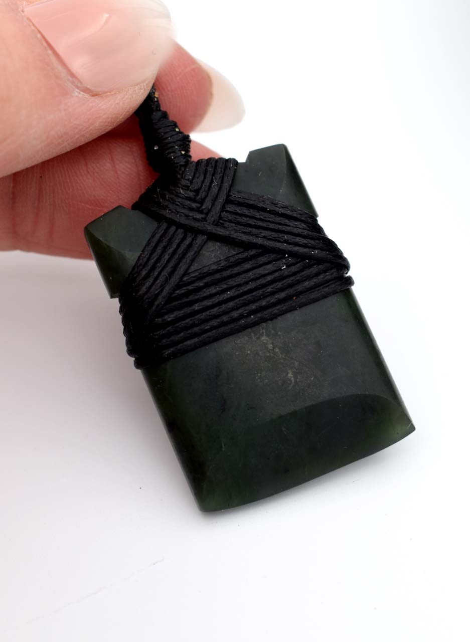 Pounamu Toki Pendant – Carved by Tony Lusty - Image 2