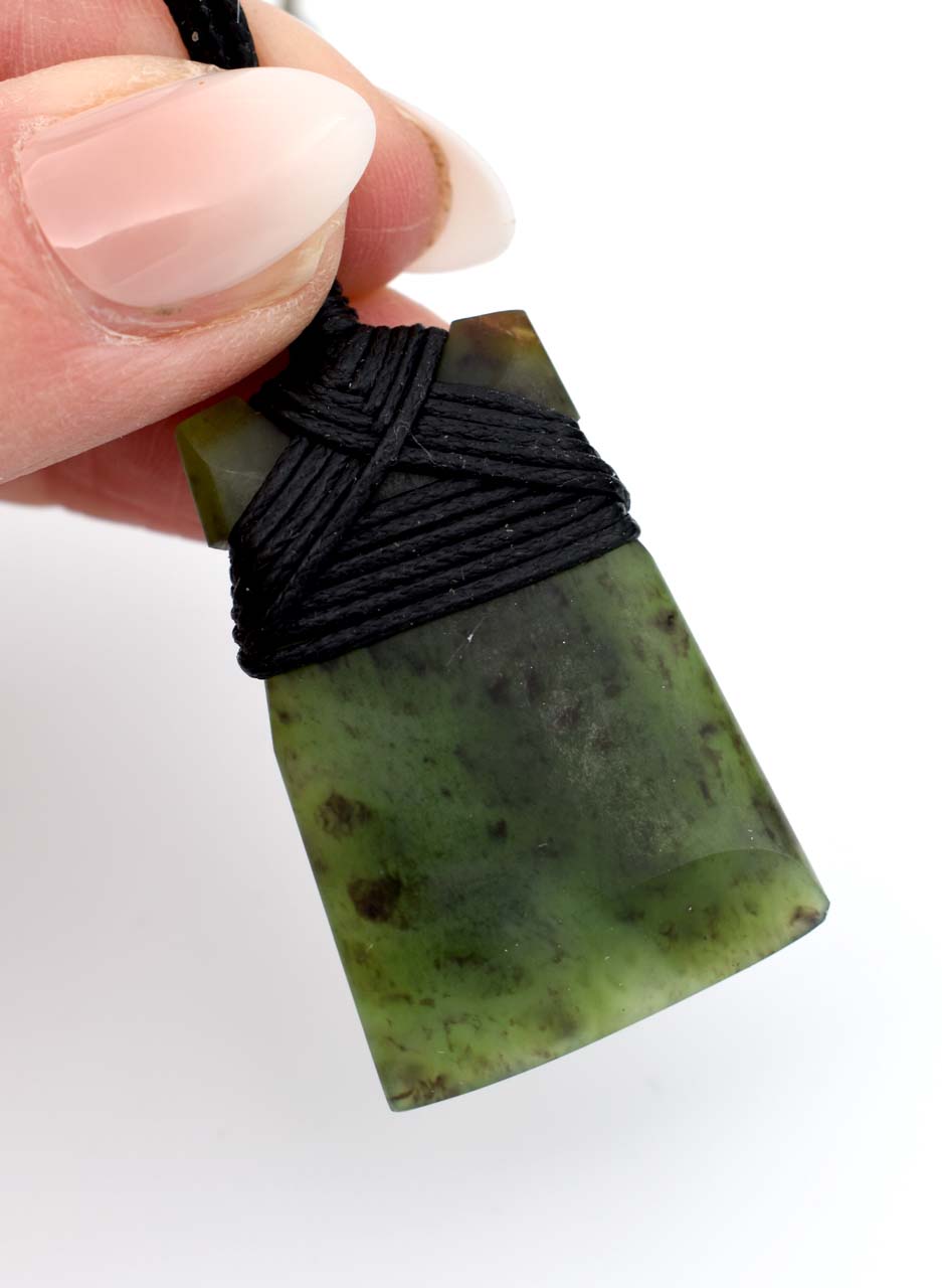 Pounamu Toki Pendant – Carved by Tony Lusty - Image 2