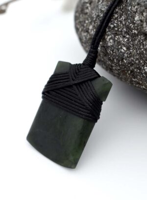 Pounamu Toki Pendant – Carved by Tony Lusty