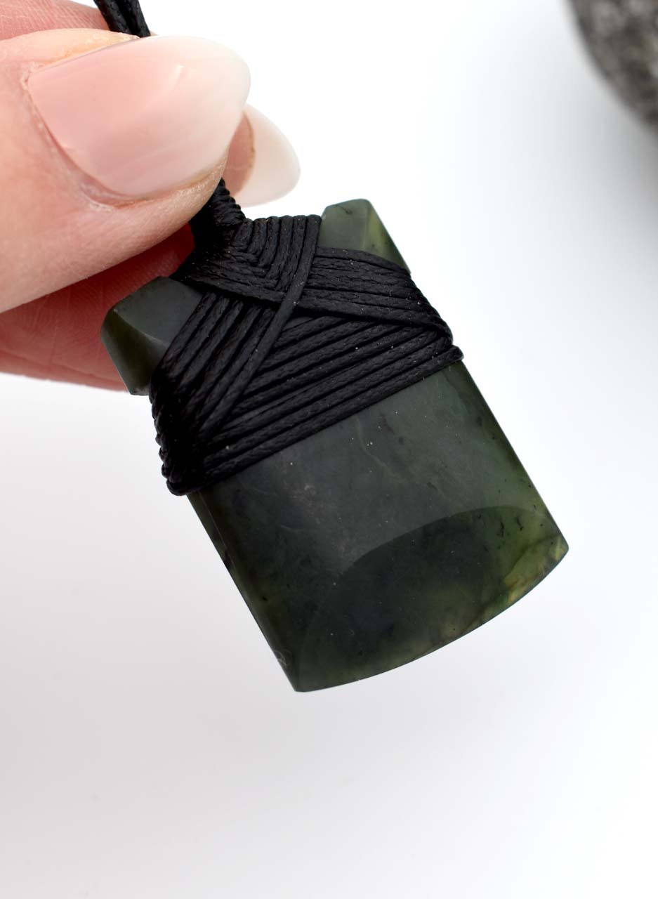 Pounamu Toki Pendant – Carved by Tony Lusty - Image 2