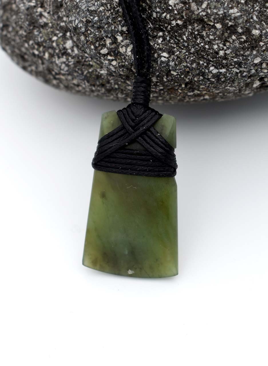 Pounamu Toki Pendant – Carved by Tony Lusty - Image 2