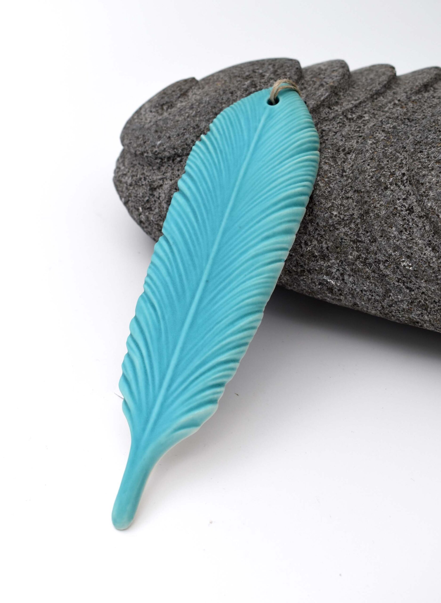 Kowhaiwhai Feather (Medium) - Michelle Bow